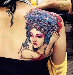 欧美纹身男高级图片,街头艺术与个性的完美融合